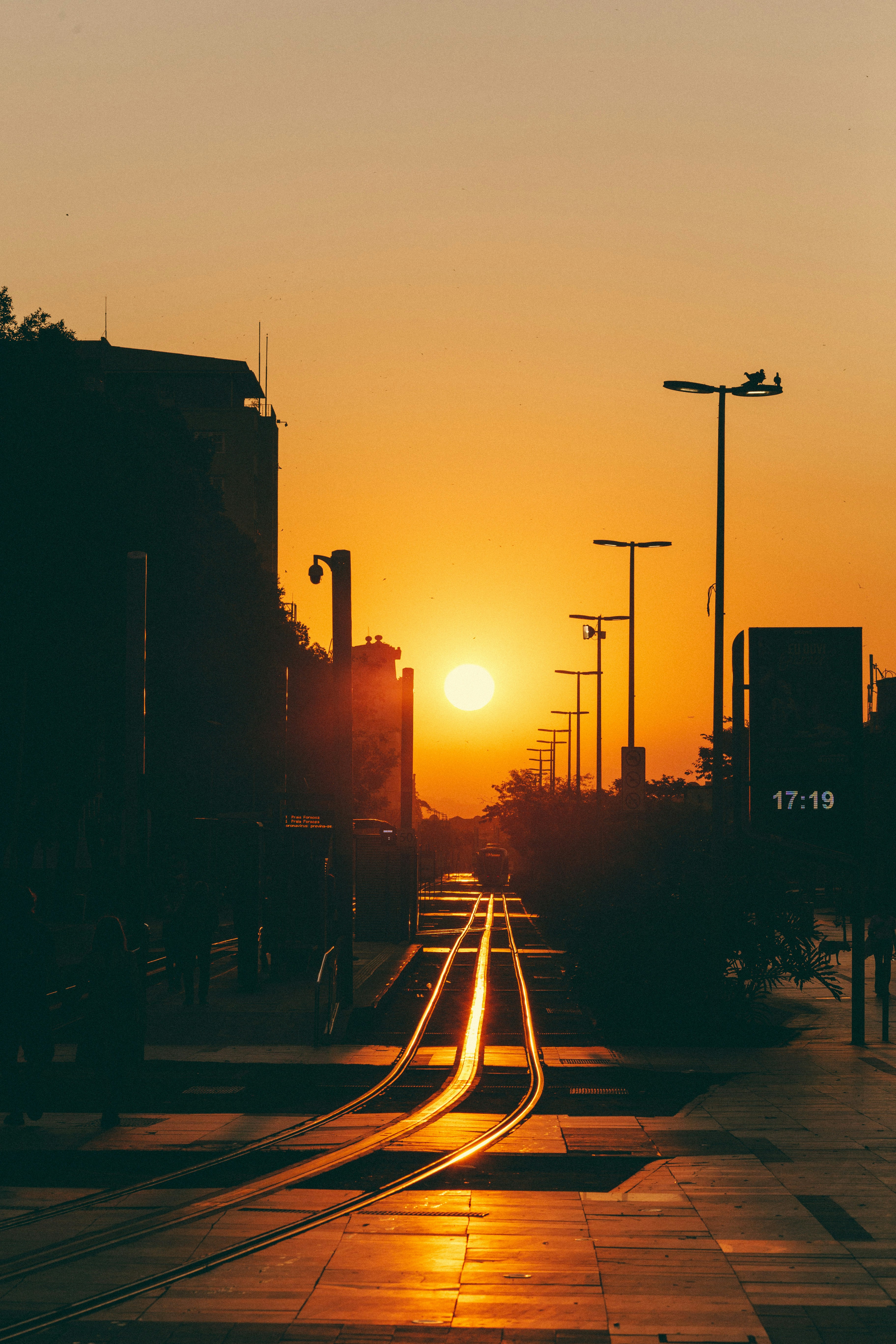 Choose from a curated selection of sunset photos. Always free on Unsplash.