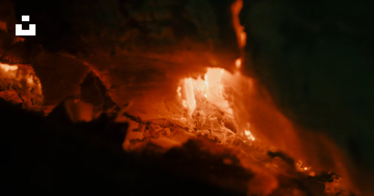 Un Feu Dans Une Grotte Photo Photo S chage Gratuite Sur Unsplash un-feu-dans-une-grotte-photo-photo-s-chage-gratuite-sur-unsplash