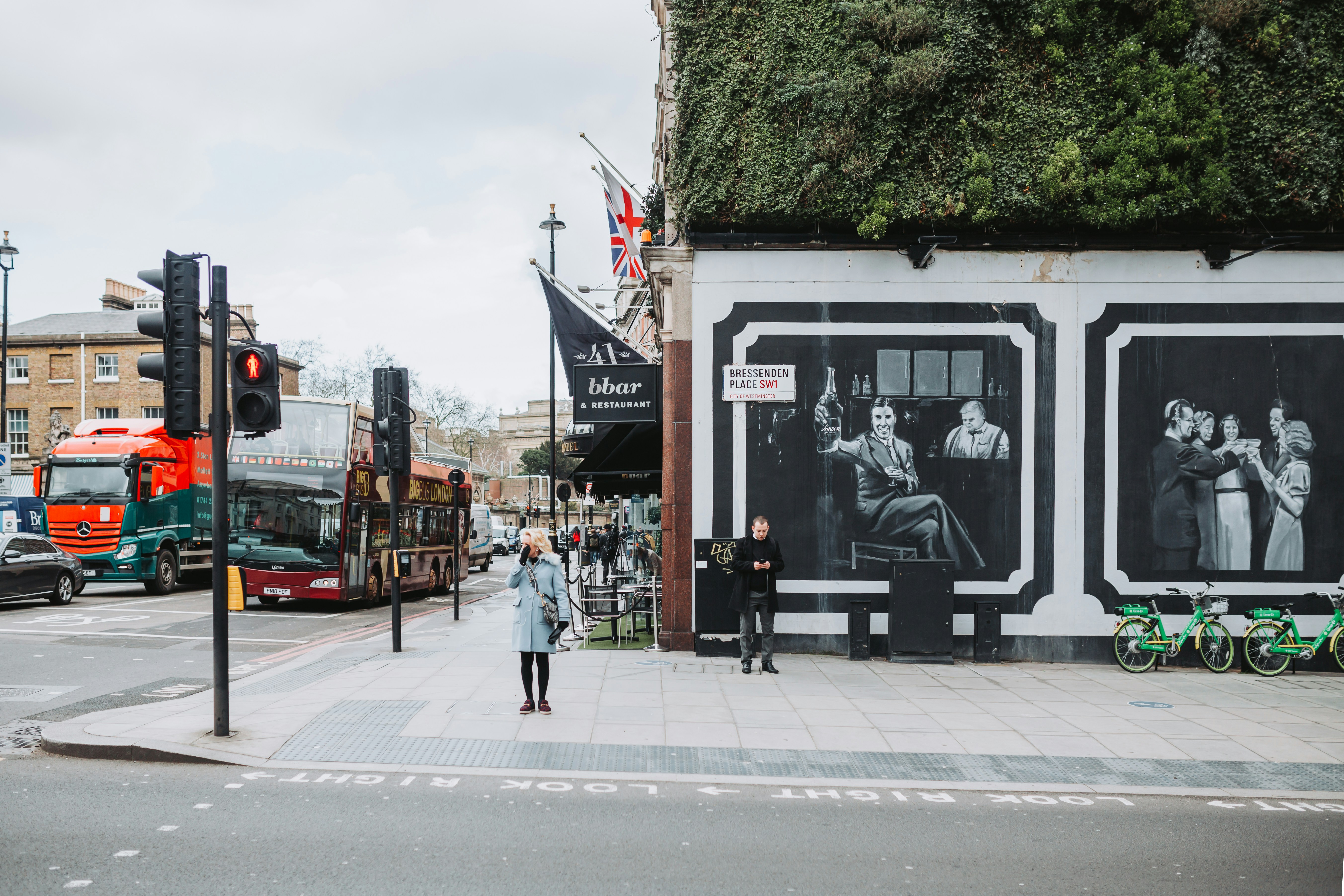 UK Seed Funding Surges in Fintech and Food Tech