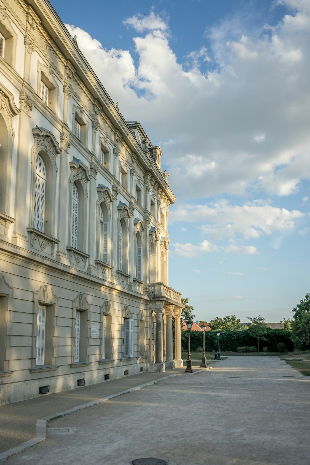 a large building with many windows