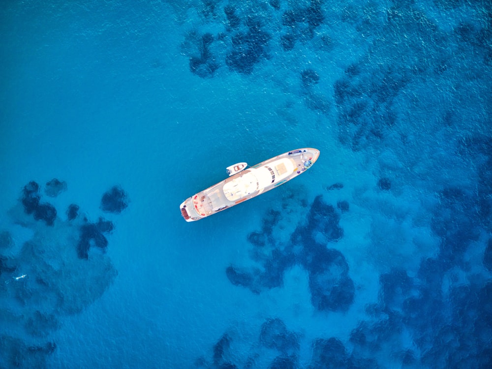 a small boat in the water