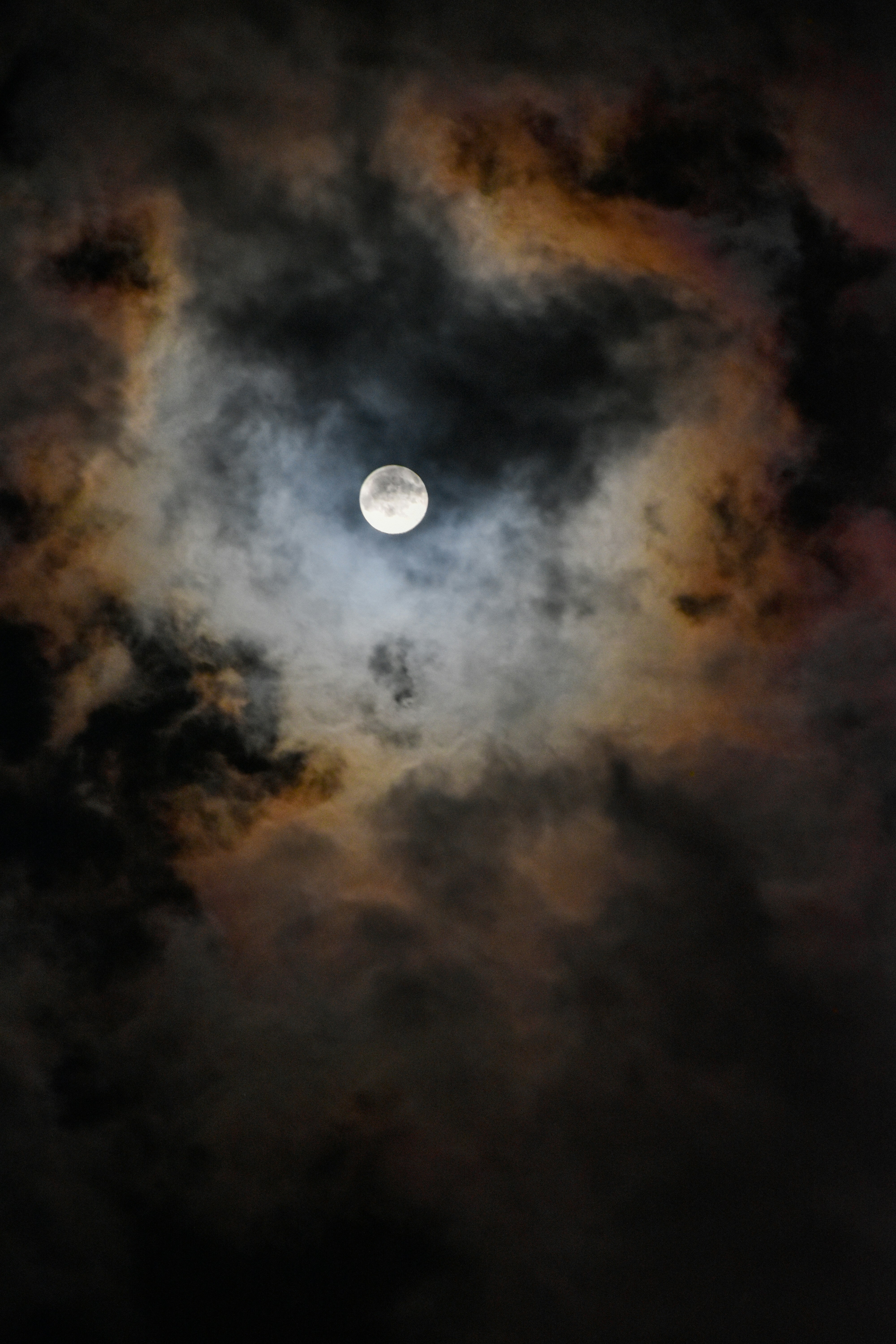 Imágenes de Luna De Halloween | Descarga imágenes gratuitas en Unsplash, image size:3000x4500
