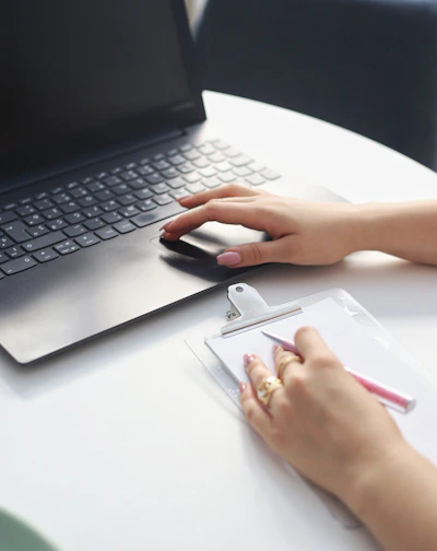 a person using a computer mouse