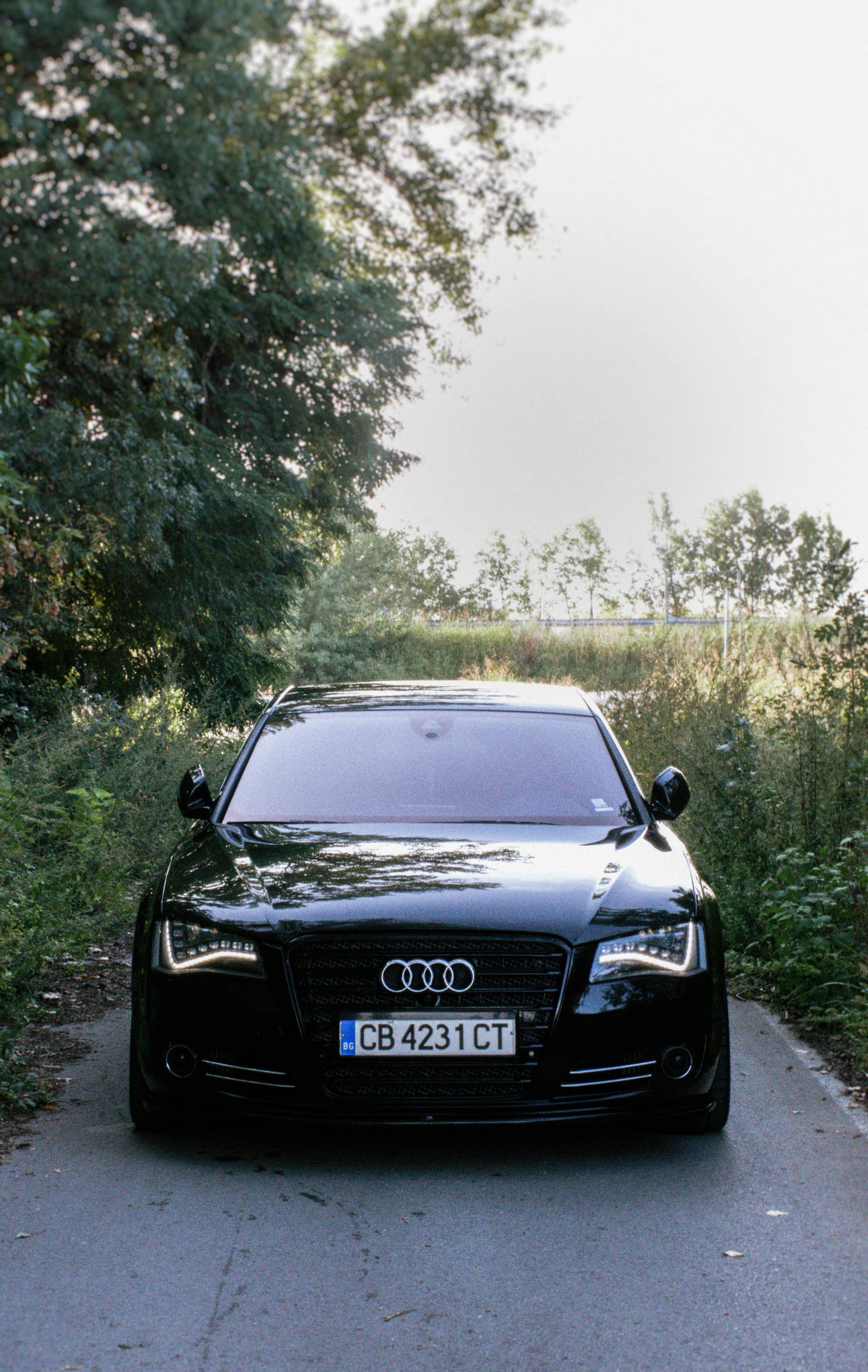 Audi R 8 negro en carretera durante el día foto – Imagen de Coche gratuita  en Unsplash, image size:3000x4740