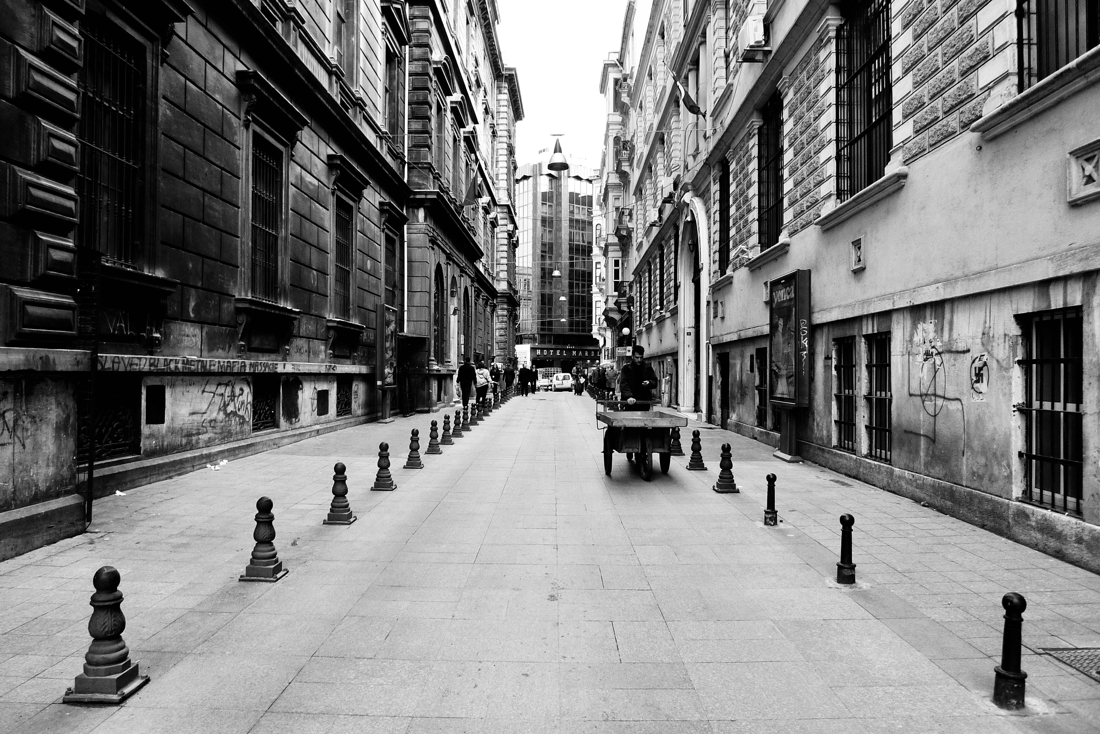 Photo by lifelivedinmono