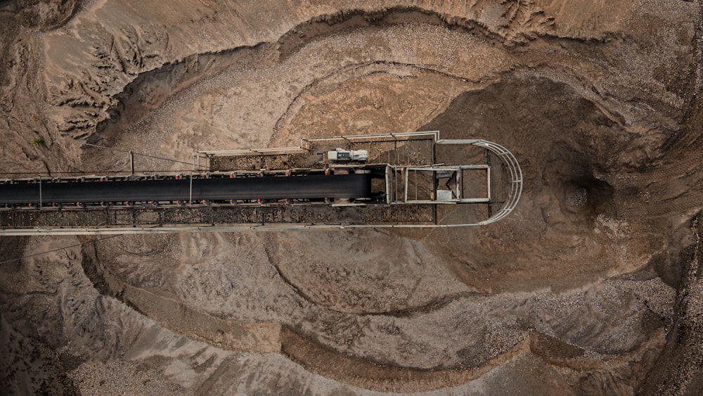 a train going through a canyon