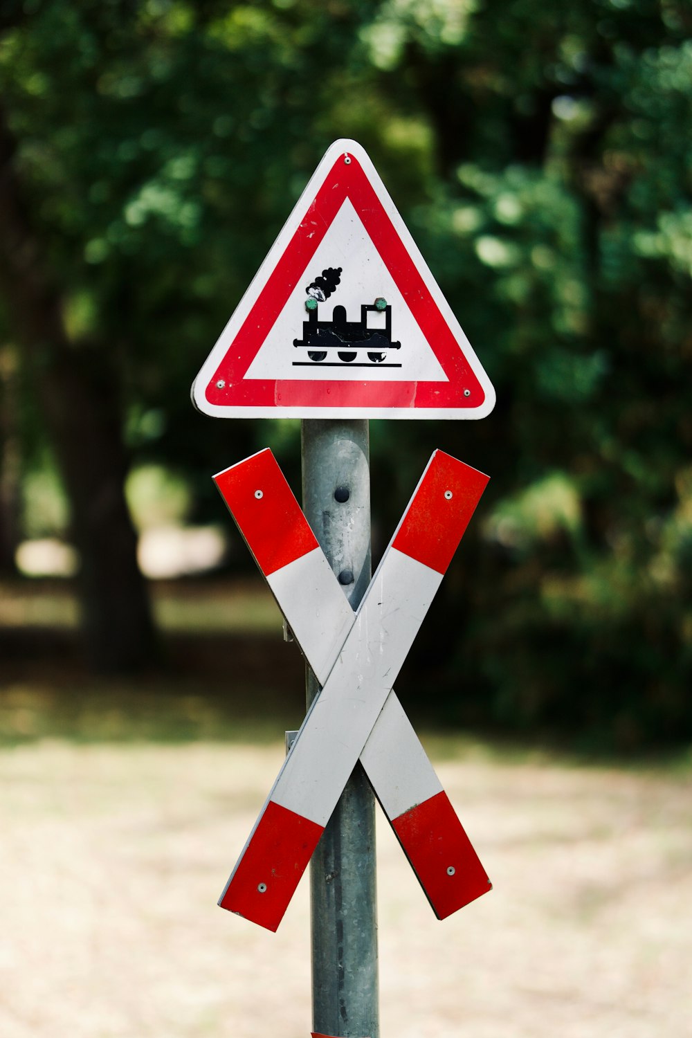 a yield sign with a triangle