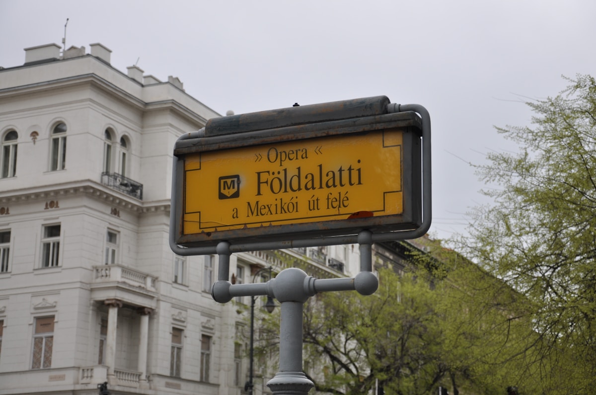 general related image for: H&M Report & Riksbank Decisions Top Week's Business News