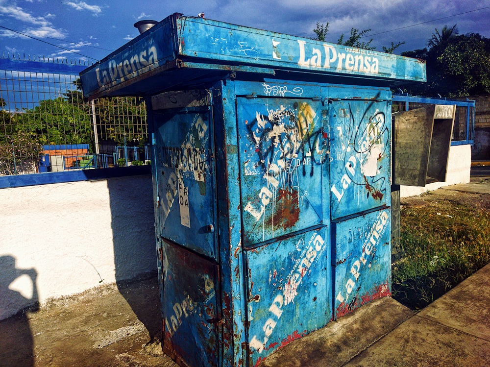 a blue and white box