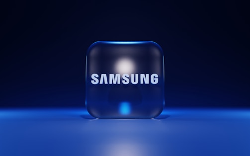 a blue cube with a white logo