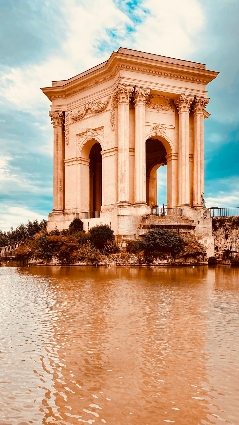 a large building with pillars