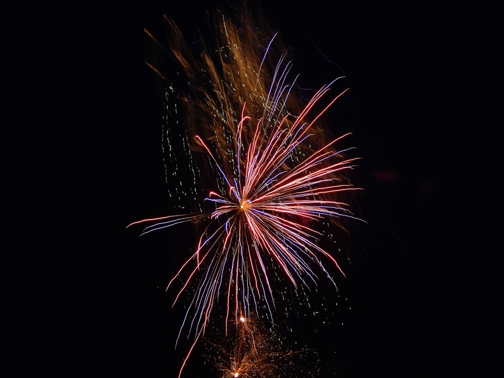 Ein Feuerwerk am Himmel