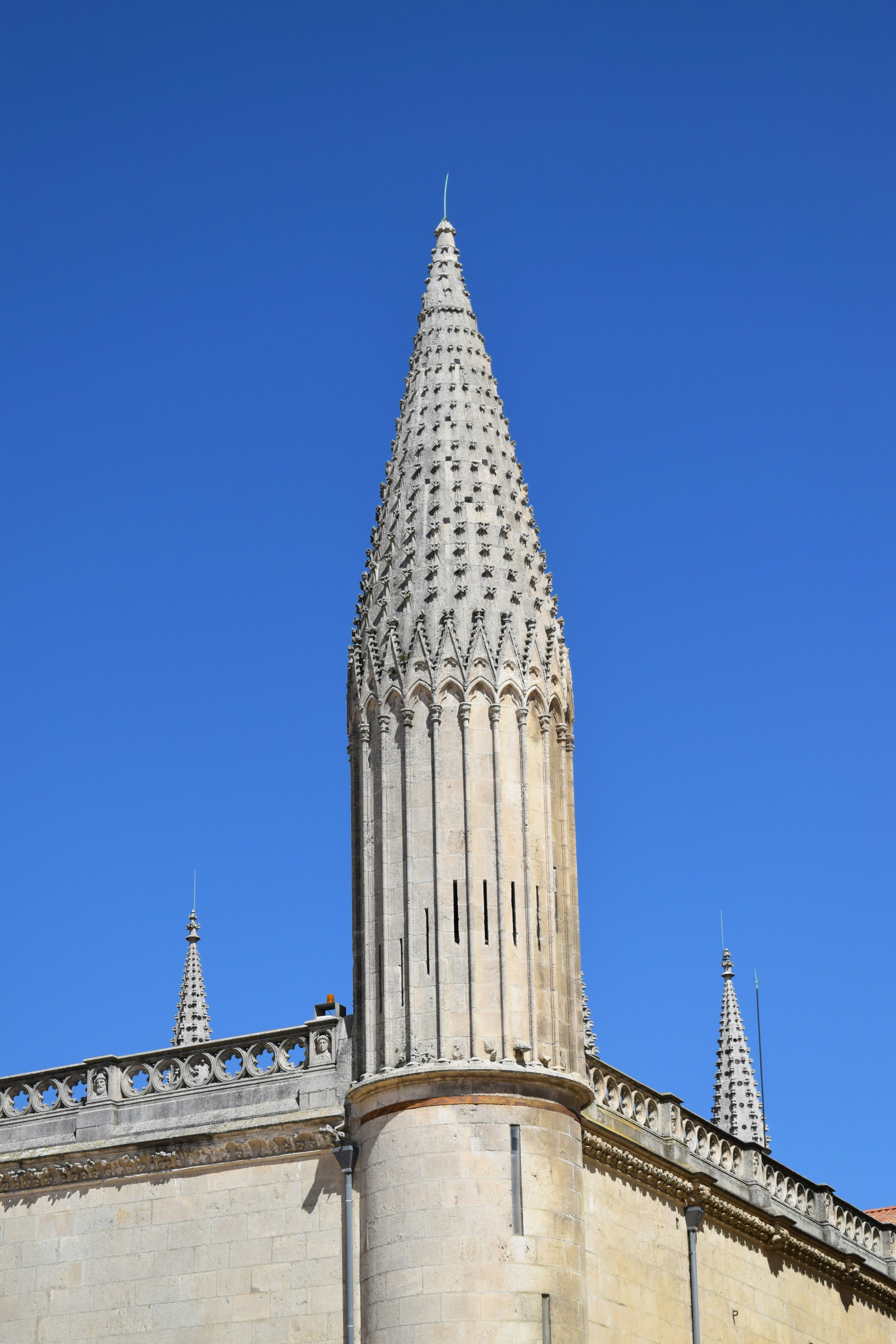 a tall building with a pointy top