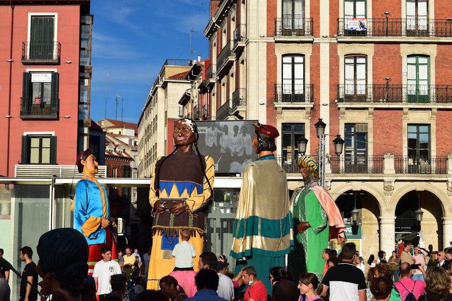 The narrow streets of Buñol packed with festival-goers before La Tomatina