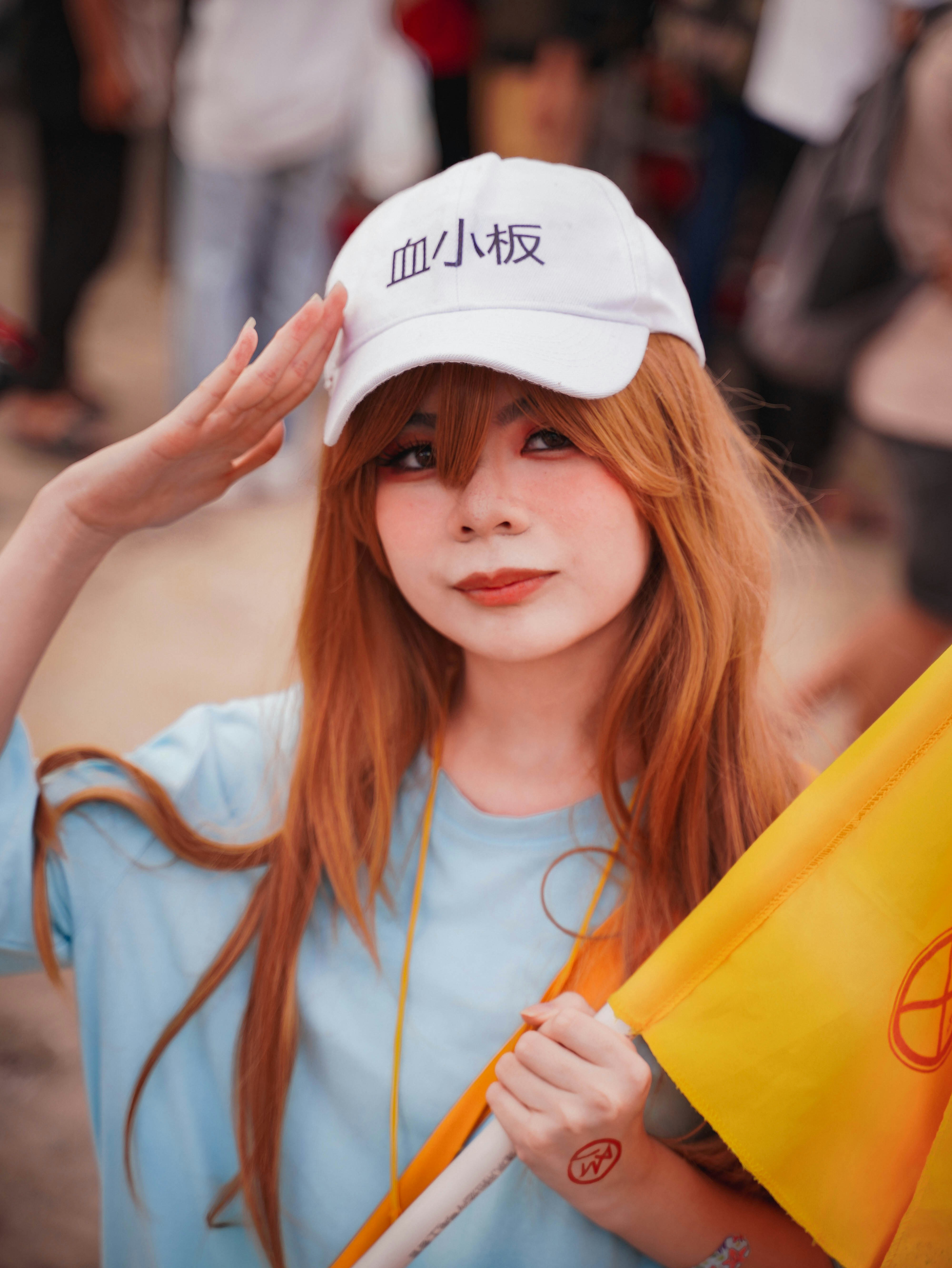seseorang dengan topi