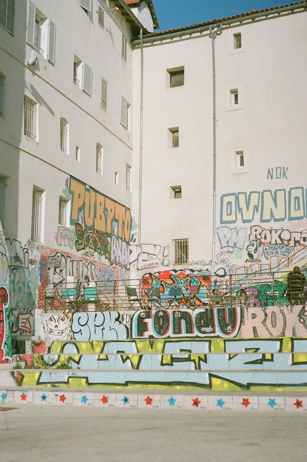 a building with graffiti on it