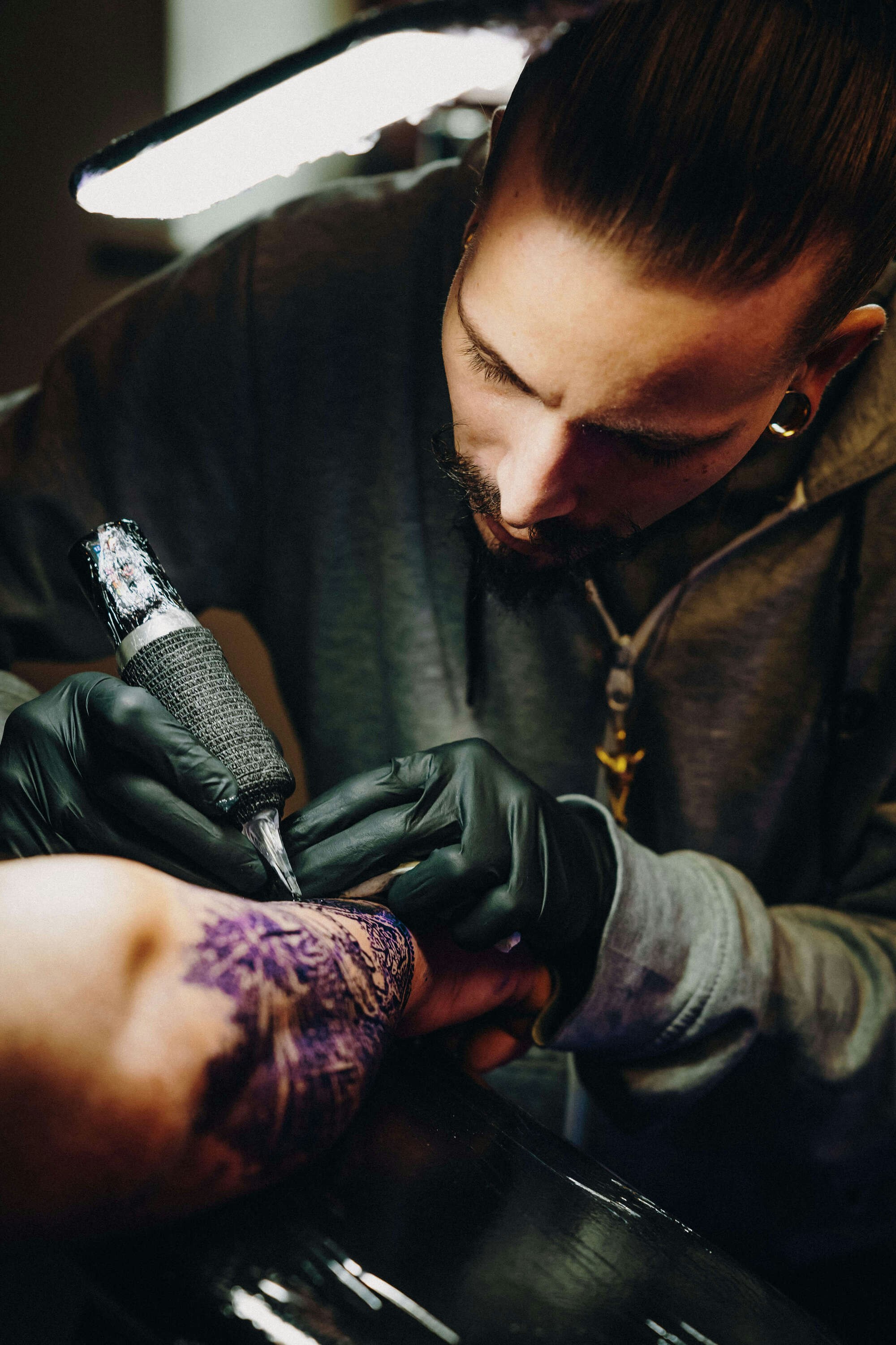 tatuator-da-vincis-fox-tattoo-wroclaw