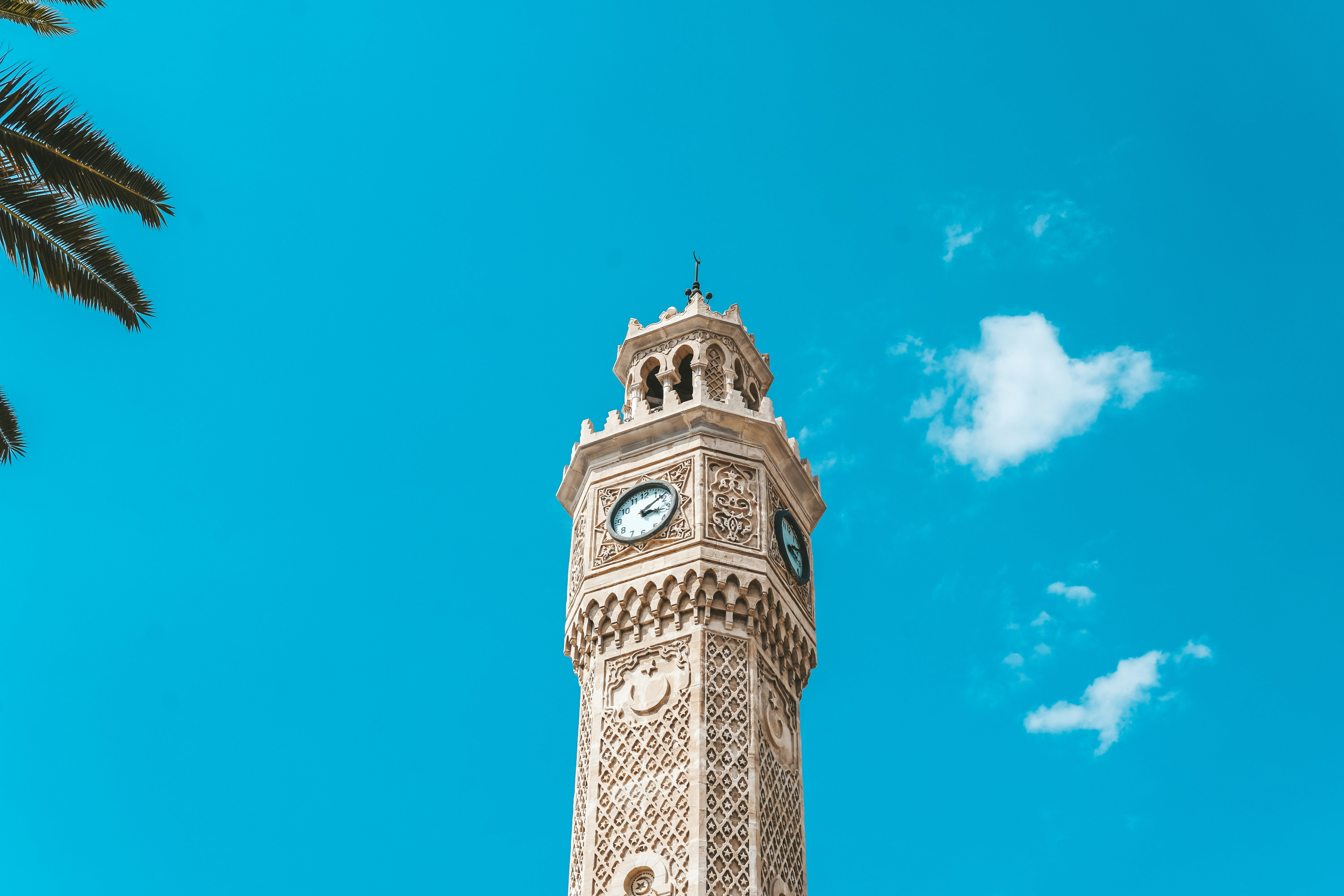 Photo by mertkahveci