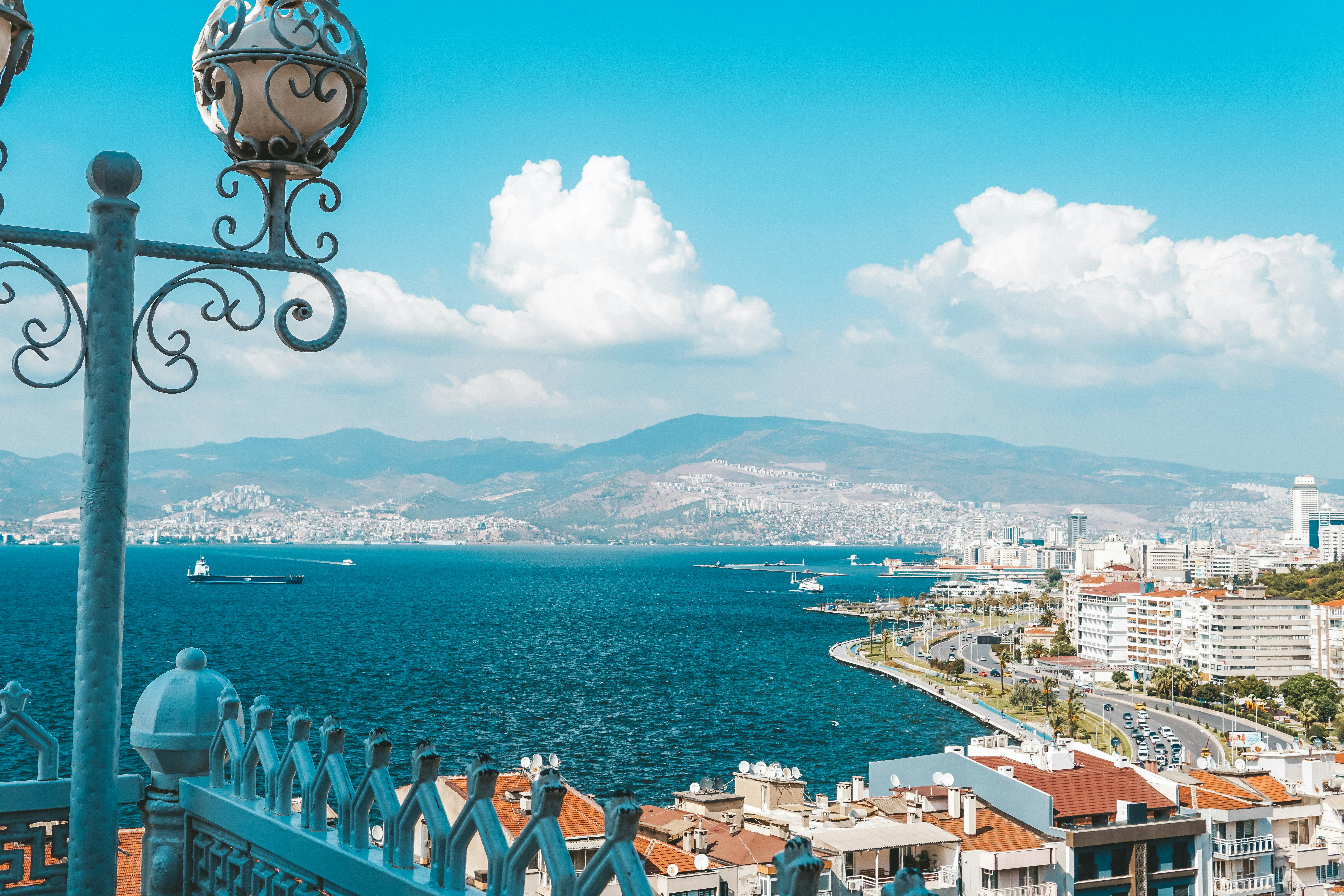 Photo by mertkahveci