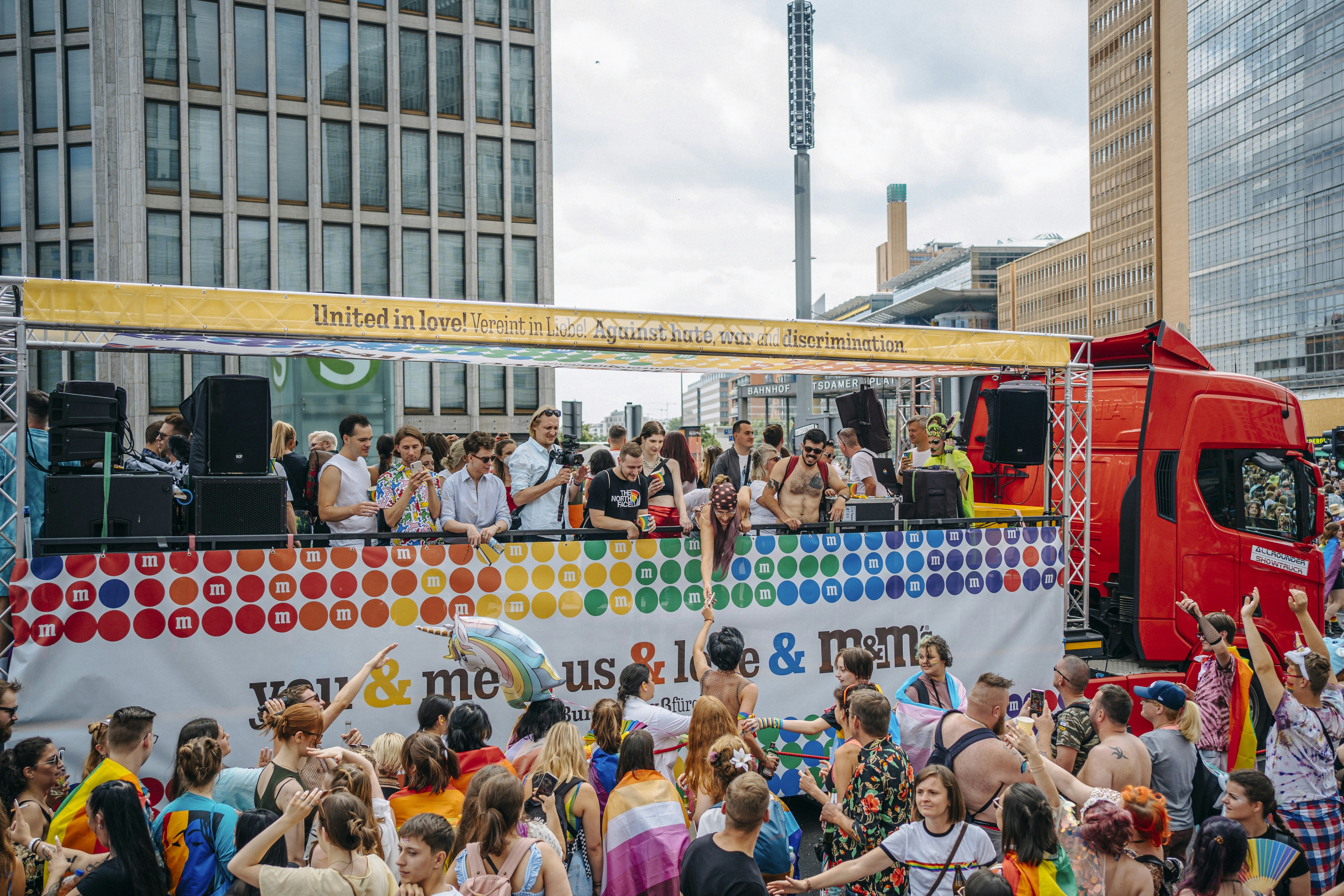 Image de Le Festival Dour Face à la Polémique : Annulation de Fantasm Après une Annonce Éclair