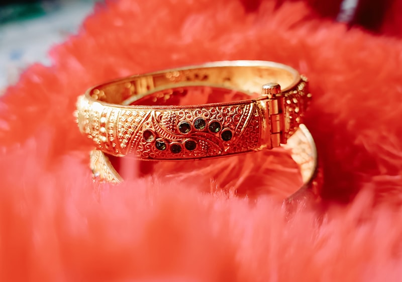 Crystal Wings Cocktail Ring