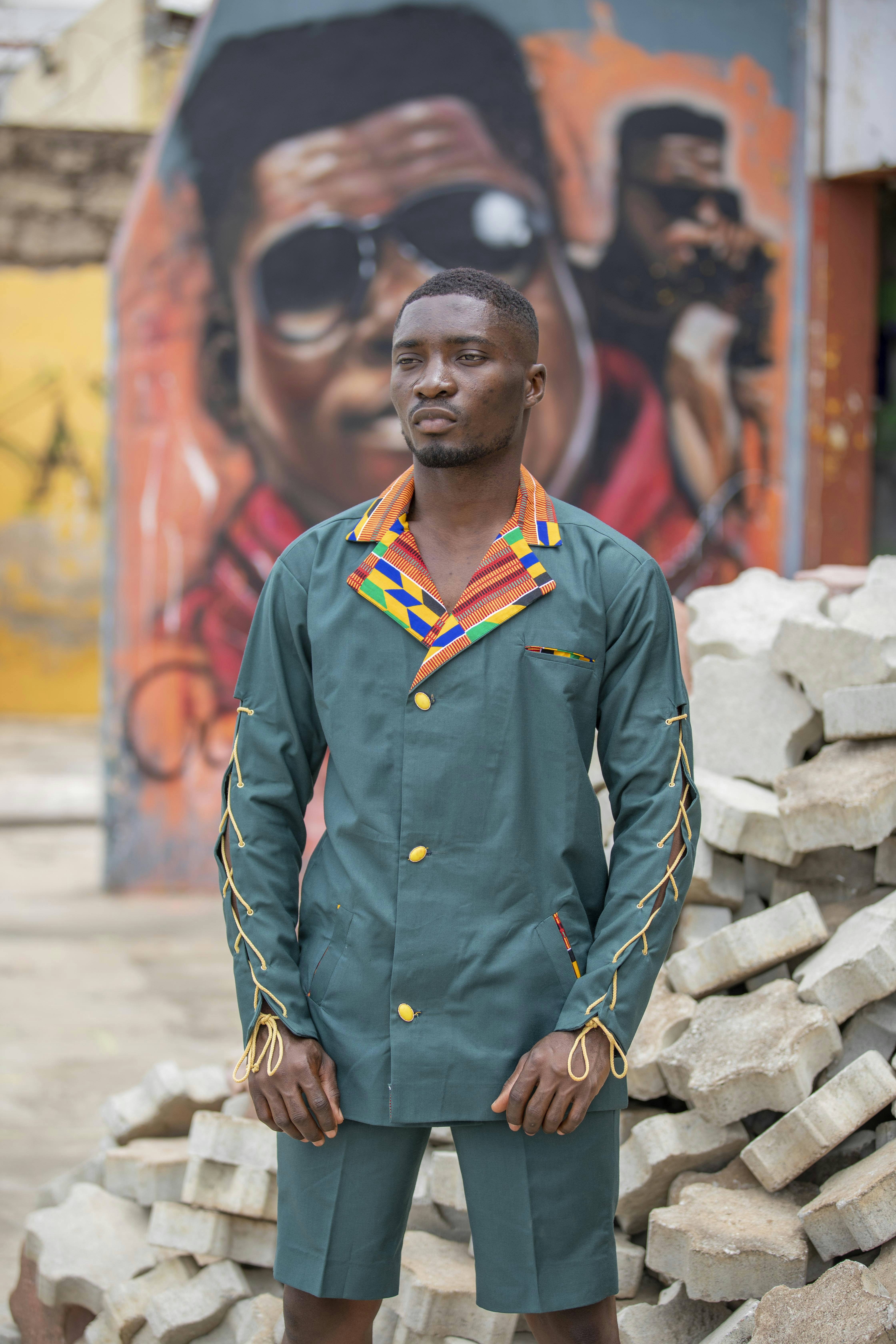 A matching two-piece set. Long pants/trousers that reach perfectly above the ankle with adjustable waist. NUNANA is made of suiting cotton material fabric which is a lightweight and highly breathable. A formal wear for multiple occasions such as a date night or conference.

www.thealkebulan.com 