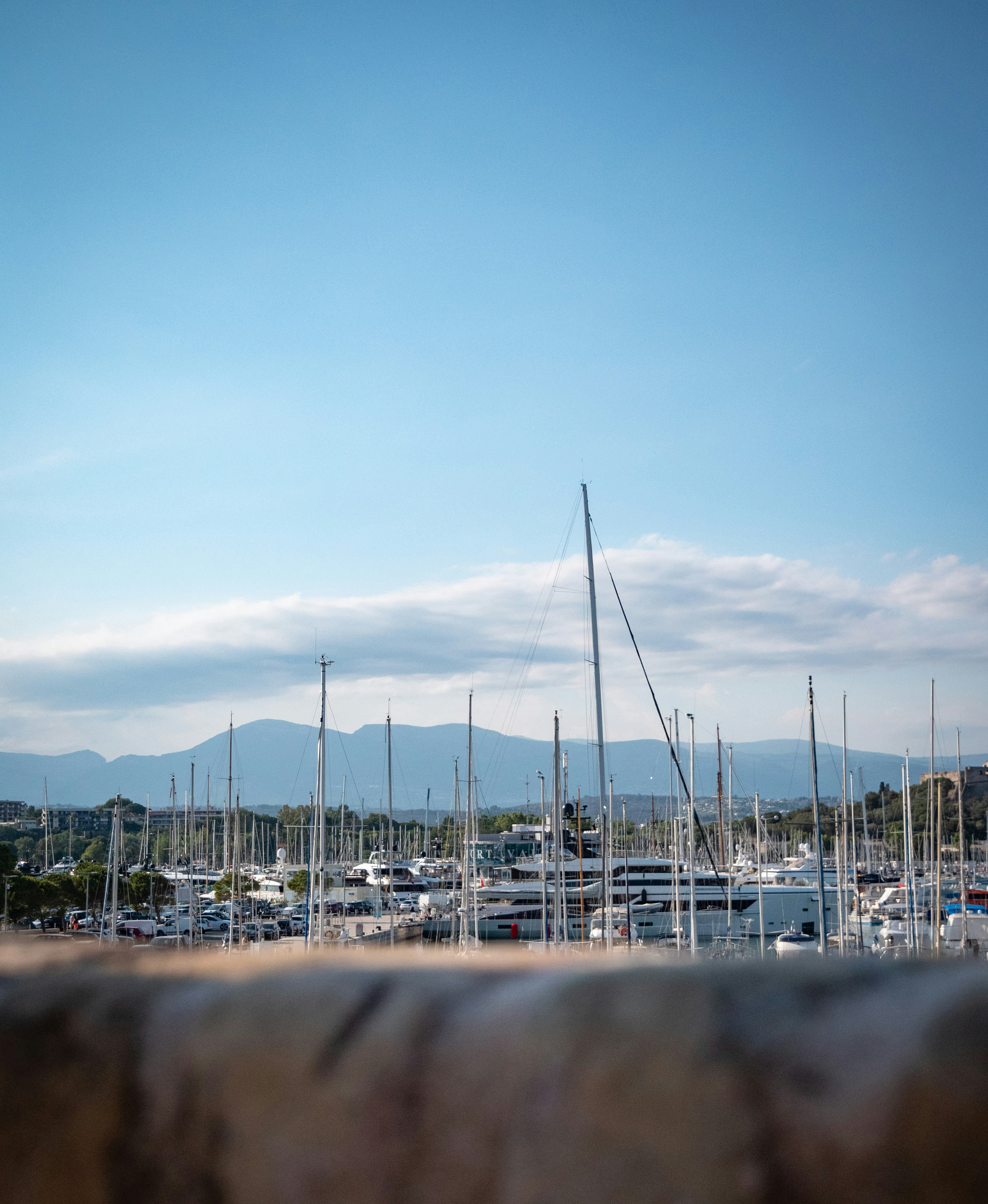 Photo by maevacatteau