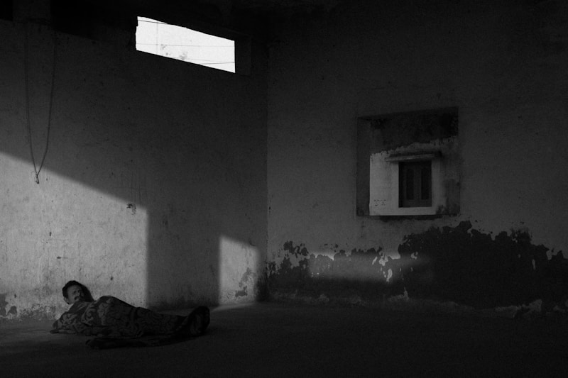 Sombra misteriosa nocturna