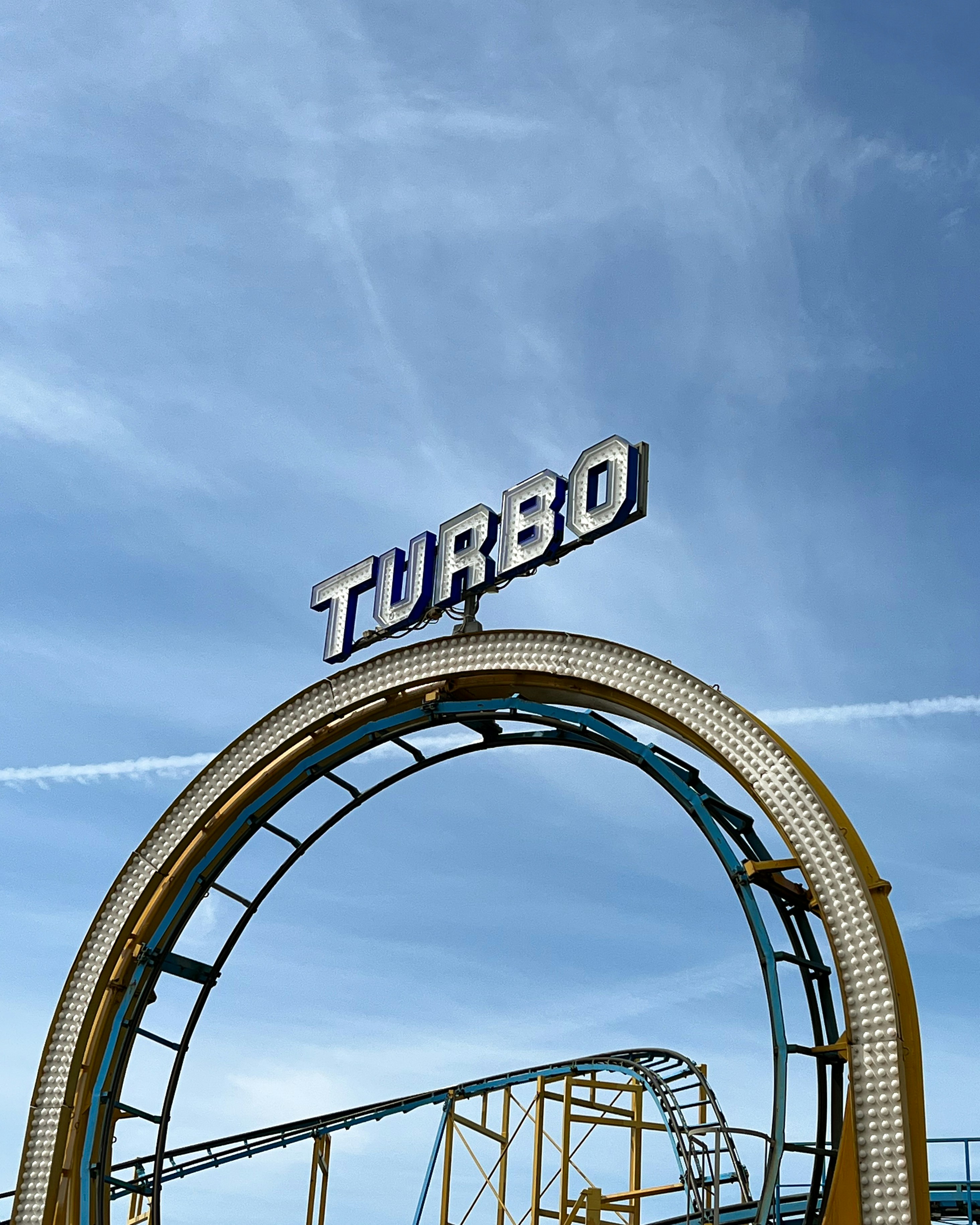 A sign on a roller coaster photo – Free Brighton Image on Unsplash