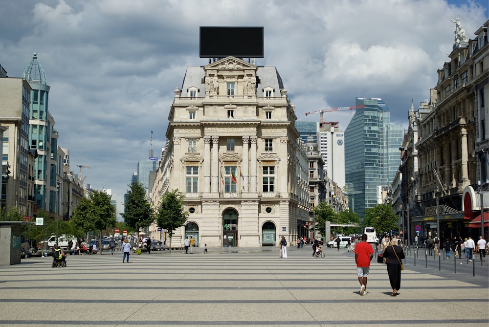 a large building with many windows