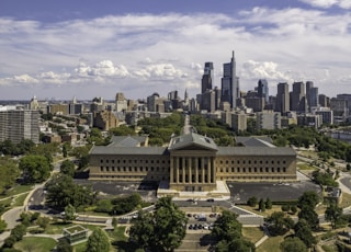 Philadelphia Museum of Art with Philadelphia Center City skyline in the distance