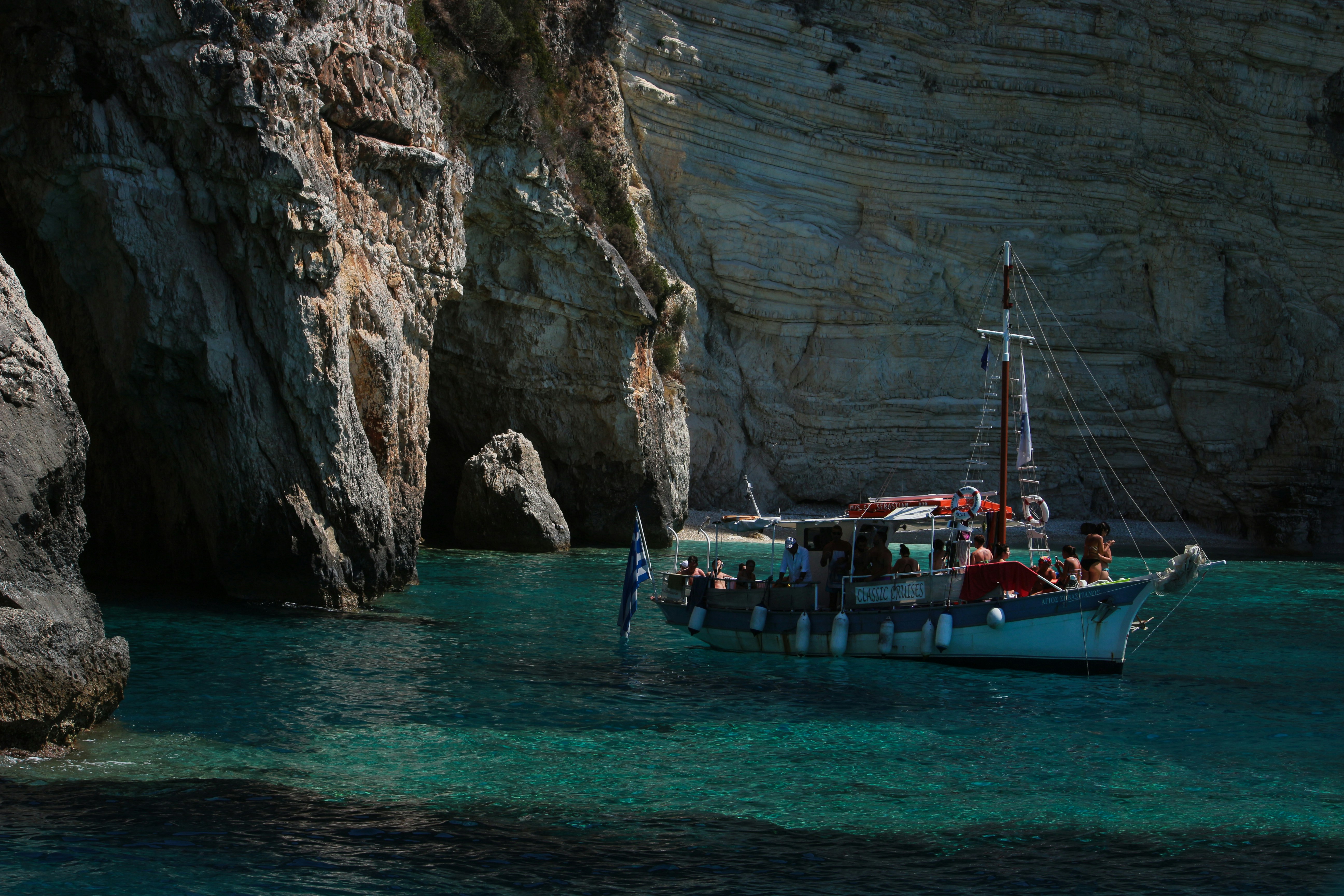 Photo by miloslopusina