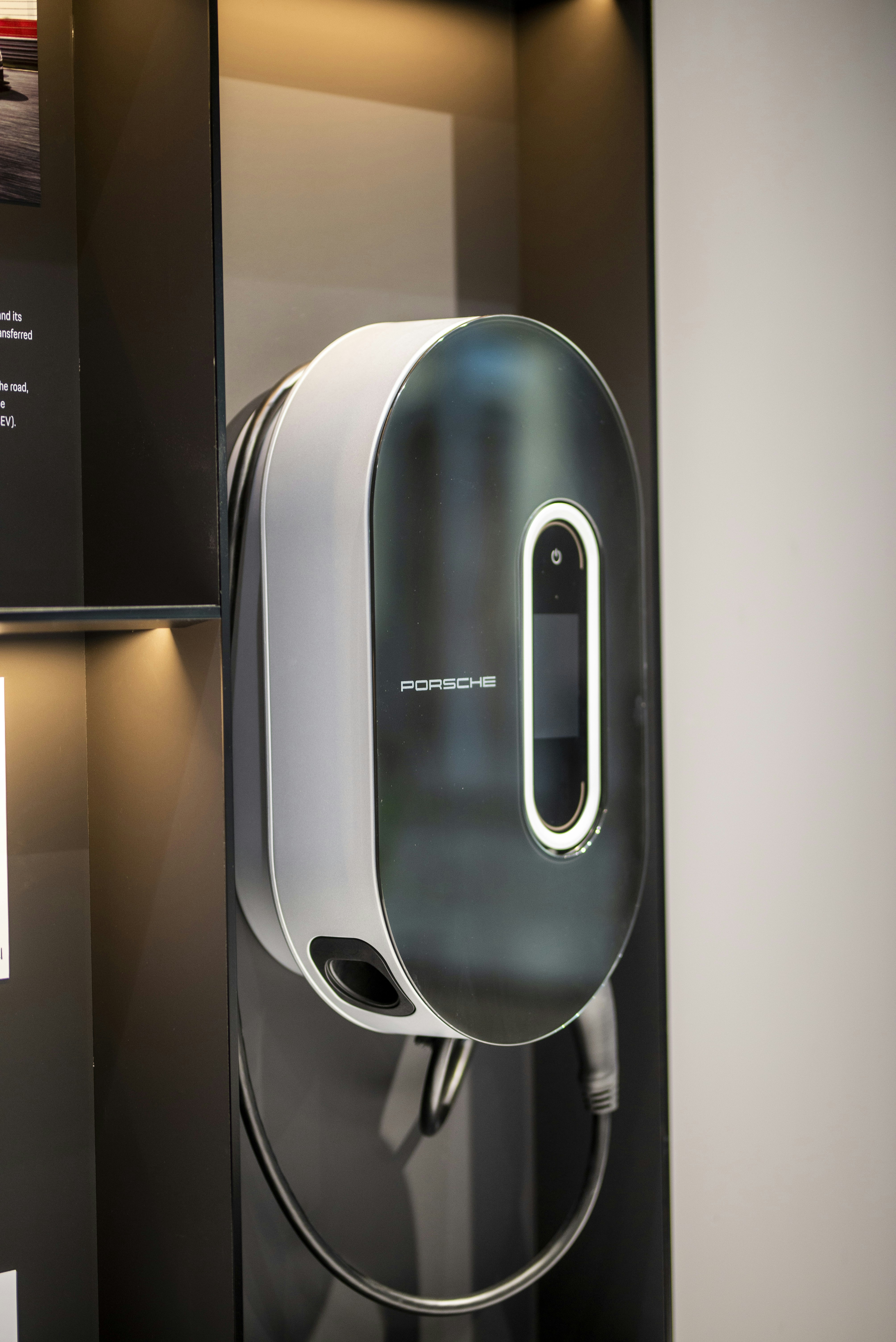 Arte conceitual da futura tecnologia e integração de banheiros inteligentes