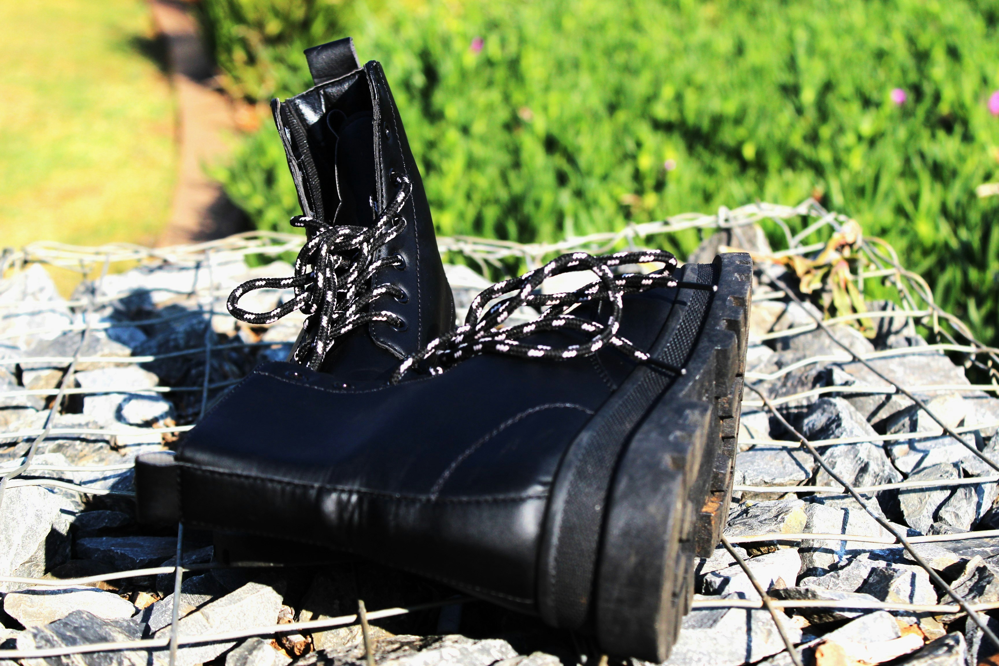 photo 1663140239373 246f03ccdcb7?crop=entropy&cs=tinysrgb&fit=max&fm=jpg&ixid=M3w1MjQ0NjR8MHwxfHNlYXJjaHwxNnx8Q29tYmF0JTIwYm9vdHN8ZW58MHwwfHx8MTc1MTc0MjMzM3ww&ixlib=rb 4.1