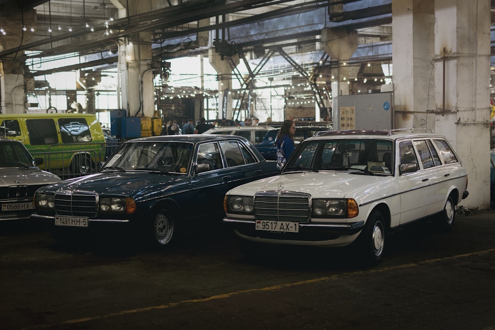 a group of cars parked in a parking lot