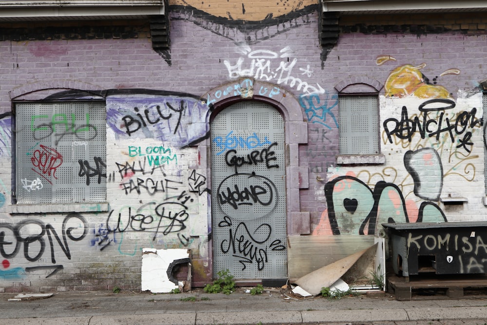 a building with graffiti on it