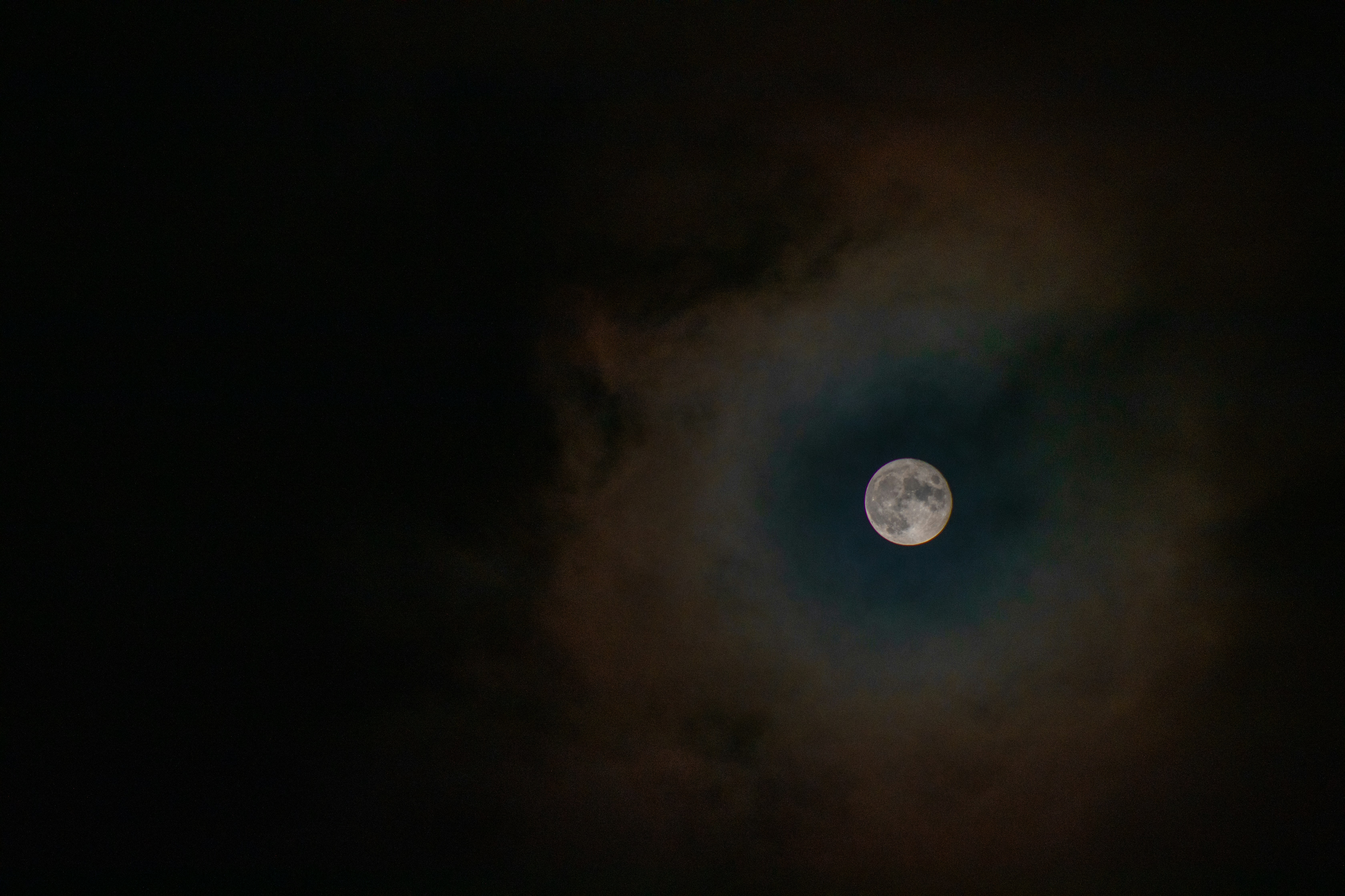 Photo by photosoflogan