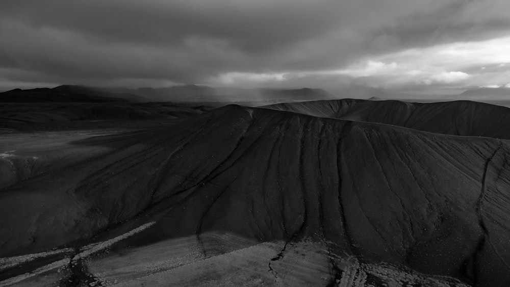 un grande paesaggio roccioso