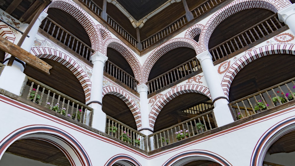 a building with many arches and columns