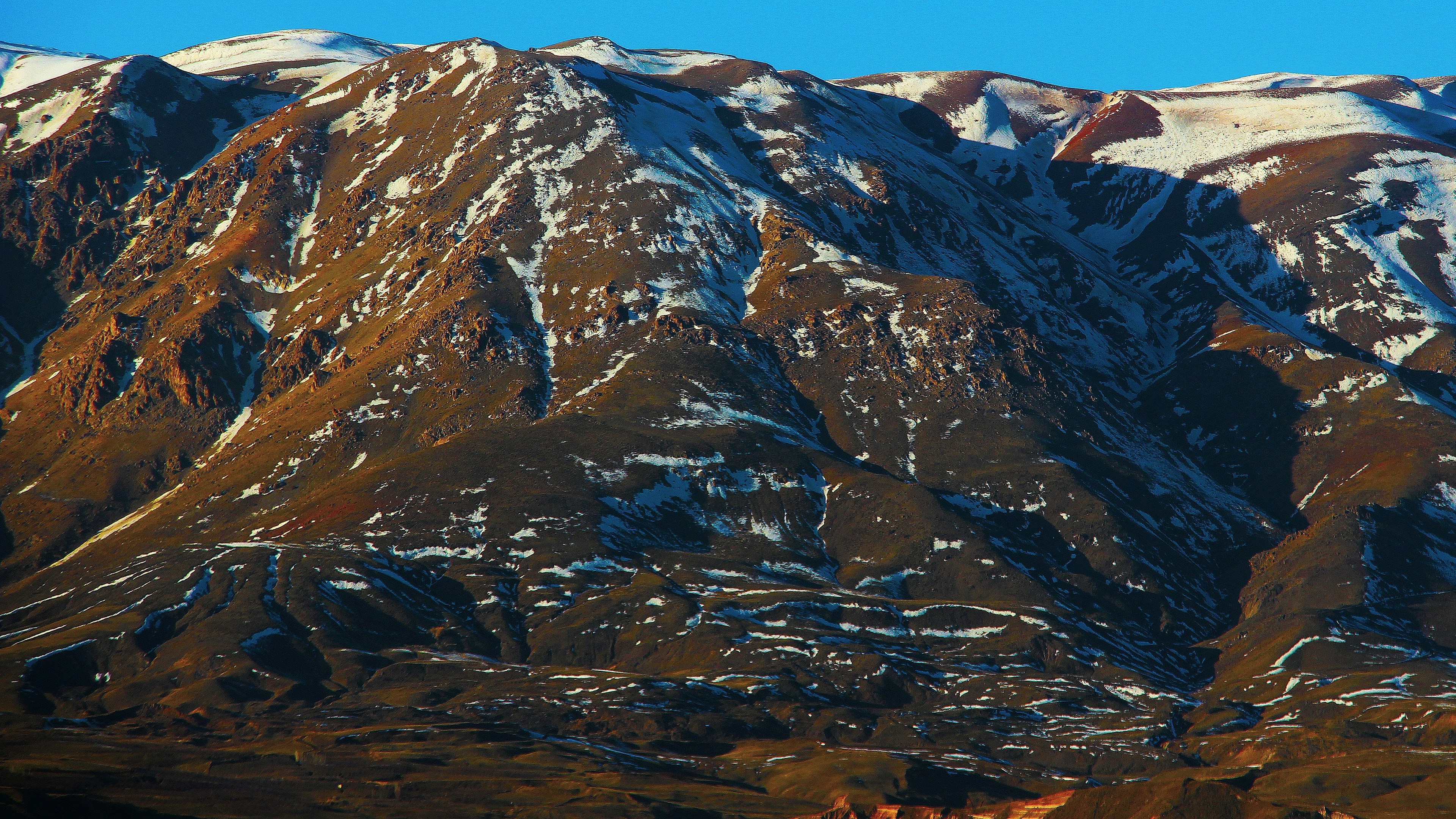 Photo by pourbahrami