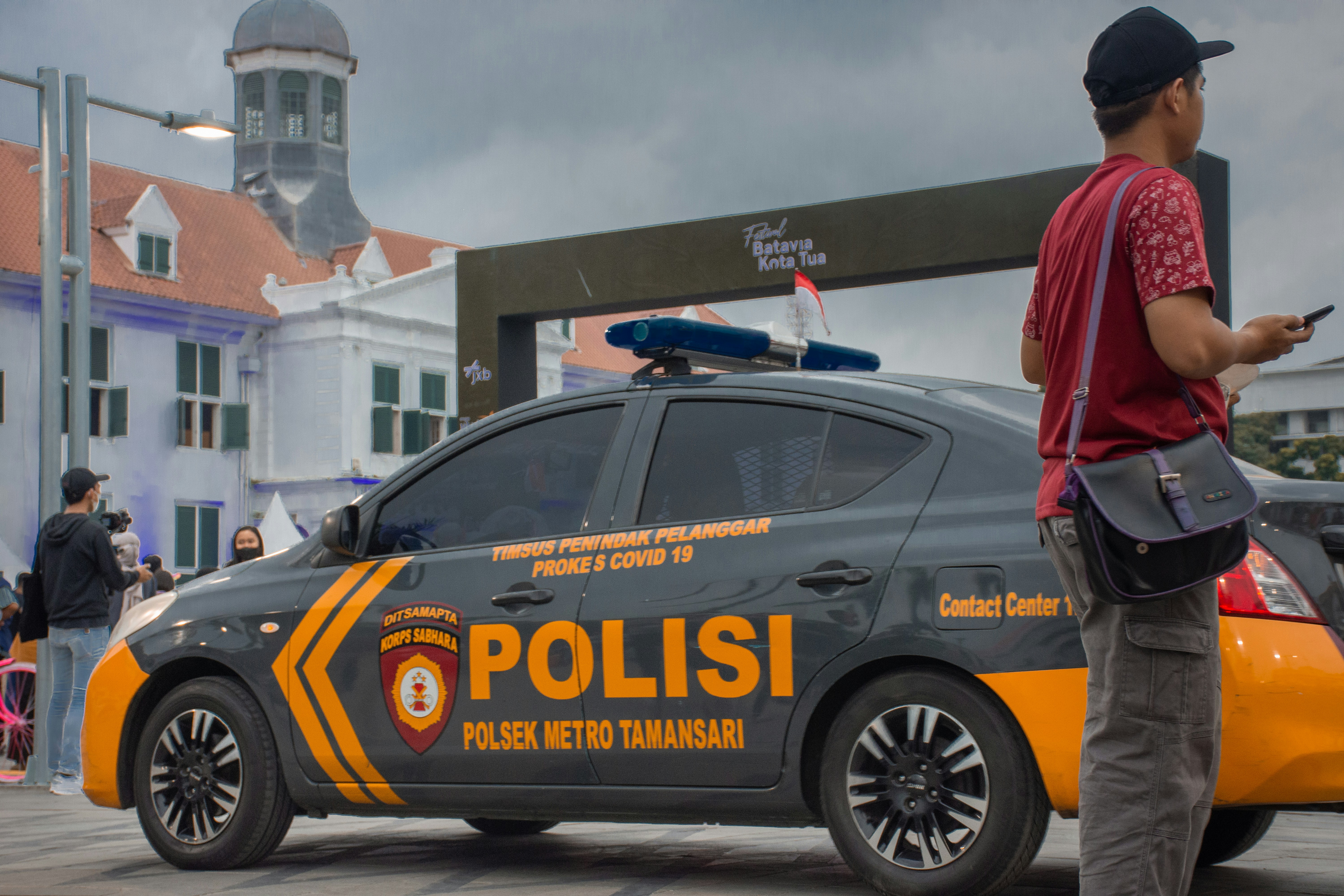 FBI et police indonésienne démantèlent le réseau W3LL