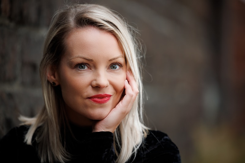 Attractive sugar mama with confident expression