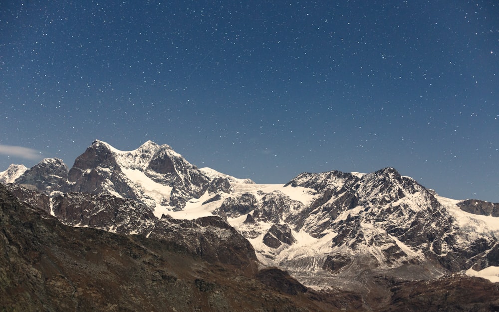 a snowy mountain range