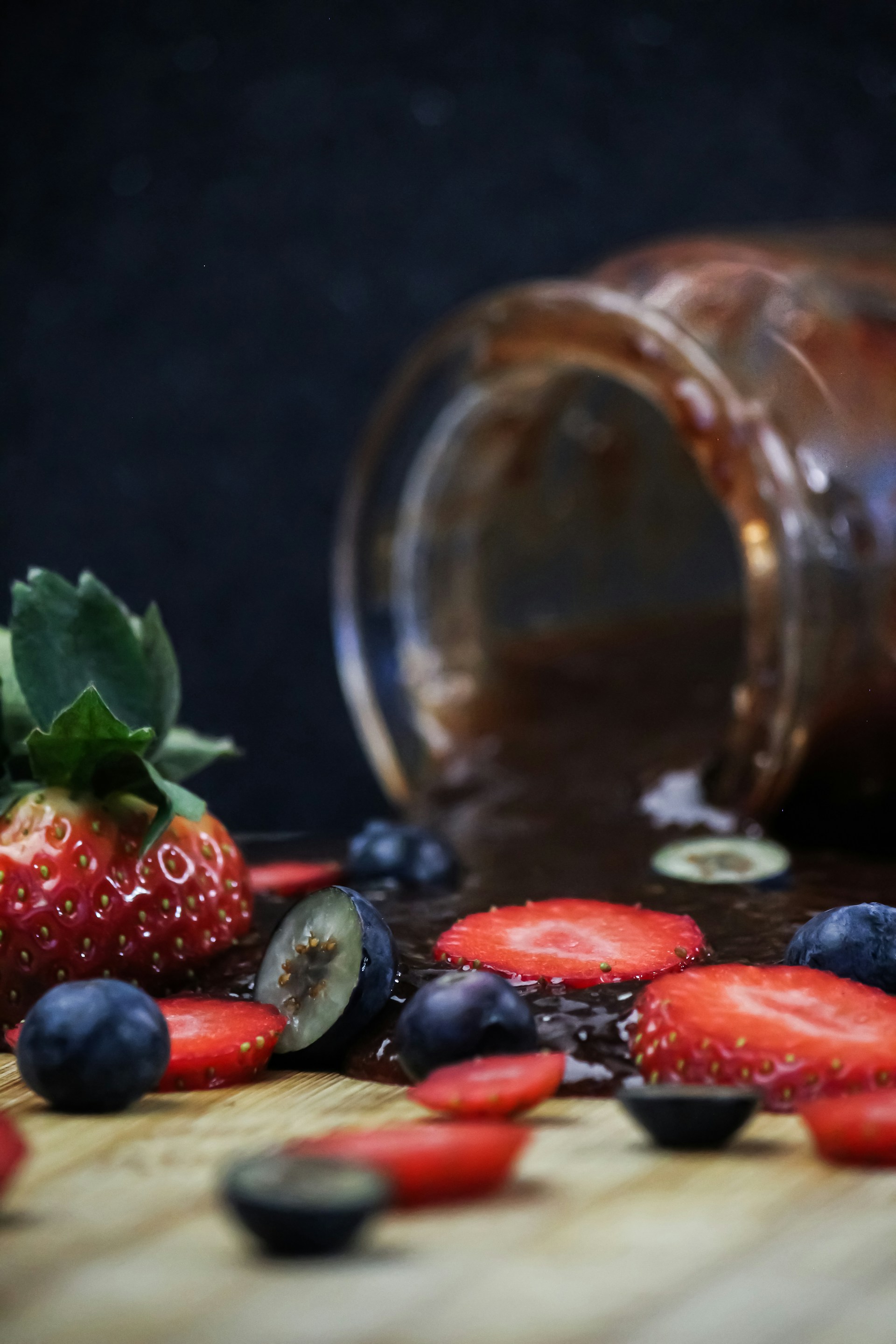 gray computer monitor