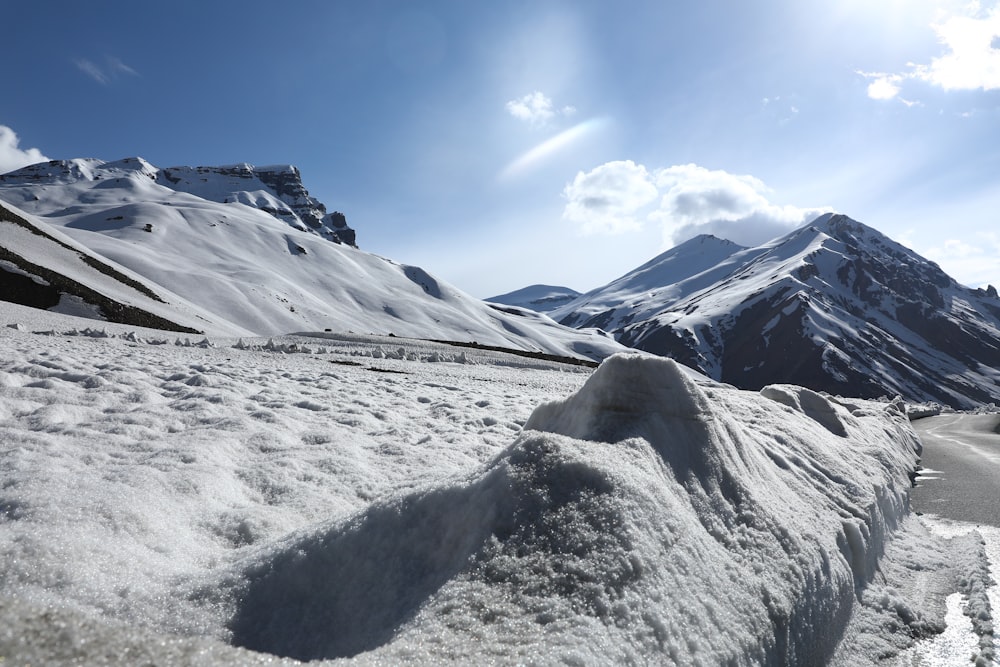 a snowy mountain range