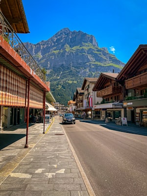 Schwyz – Historische Hauptstadt des gleichnamigen Kantons mit imposantem Bergpanorama der Mythen