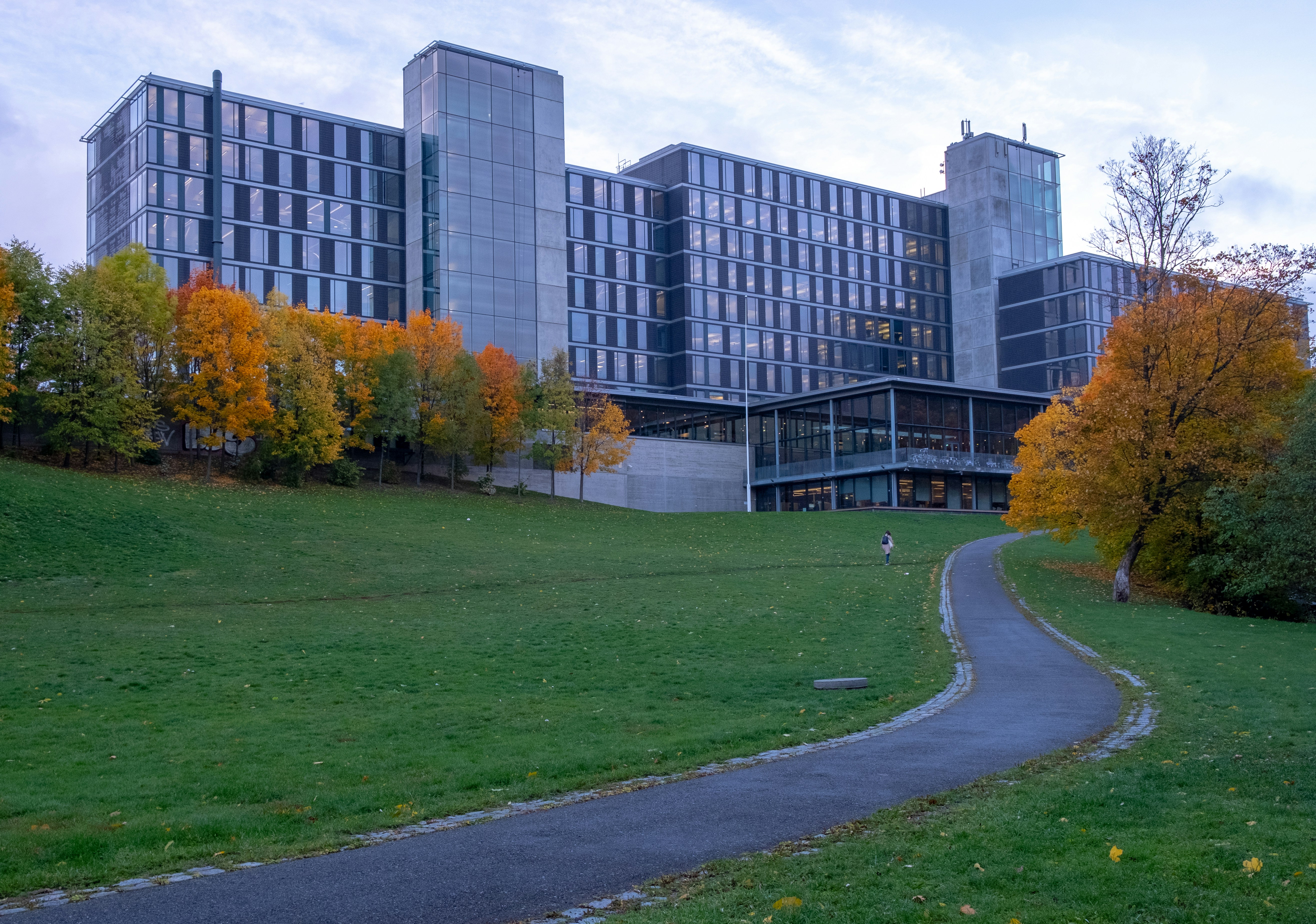 modern rehab campus - alcohol rehab facilities near me