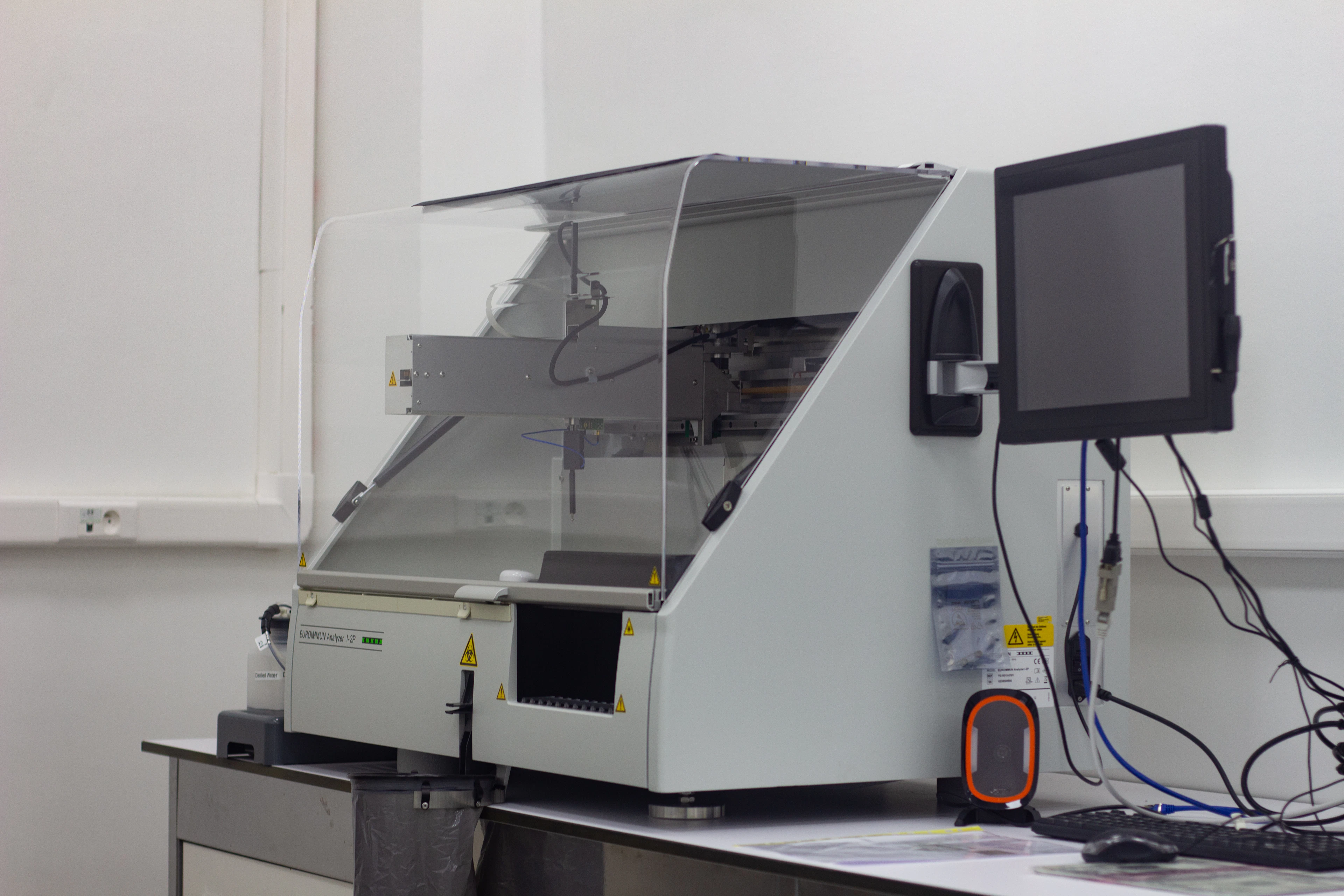 Large automated clinical chemistry analyser running samples at the NIDAN core lab