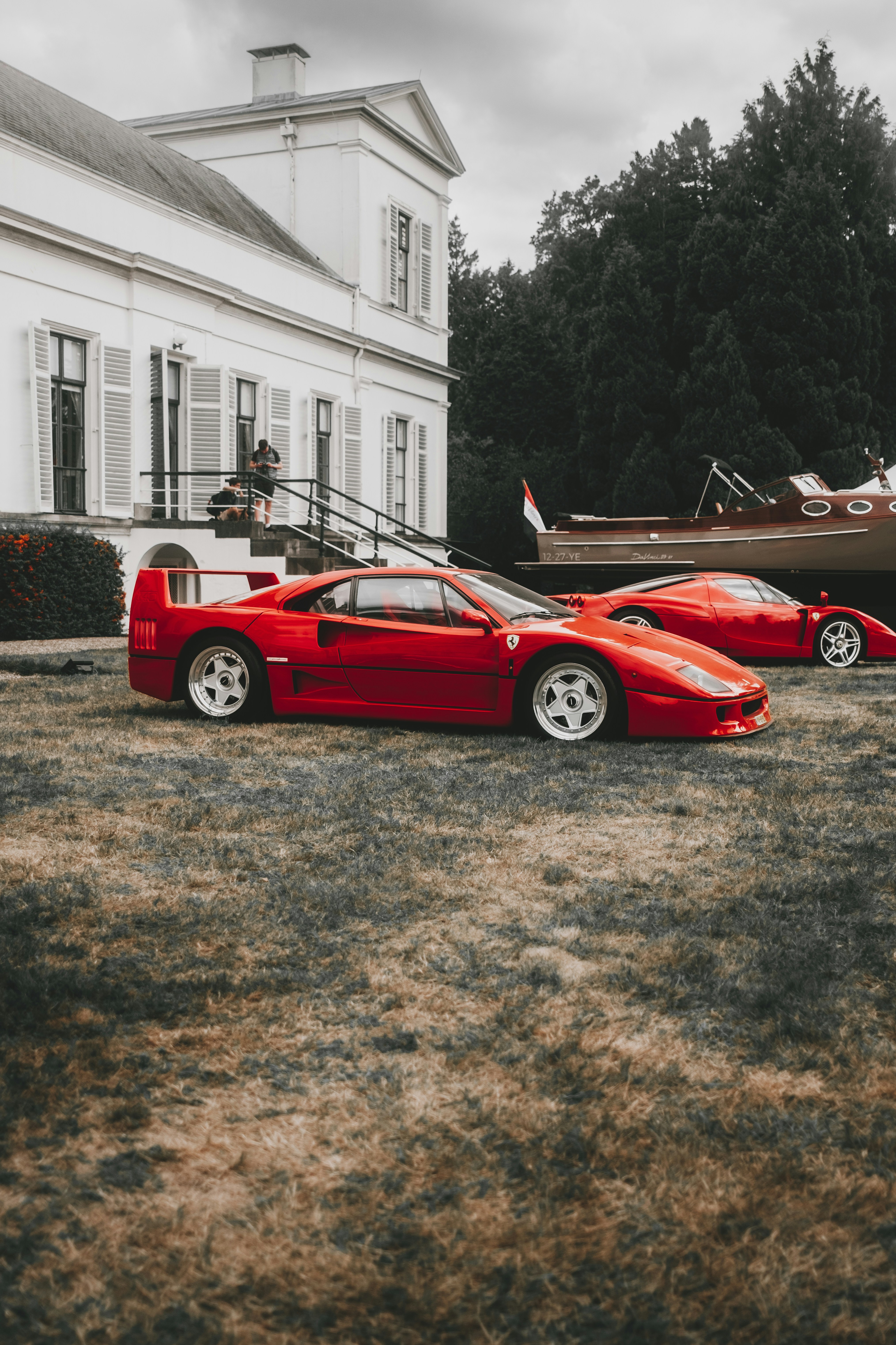 Photo by lorenzohamers