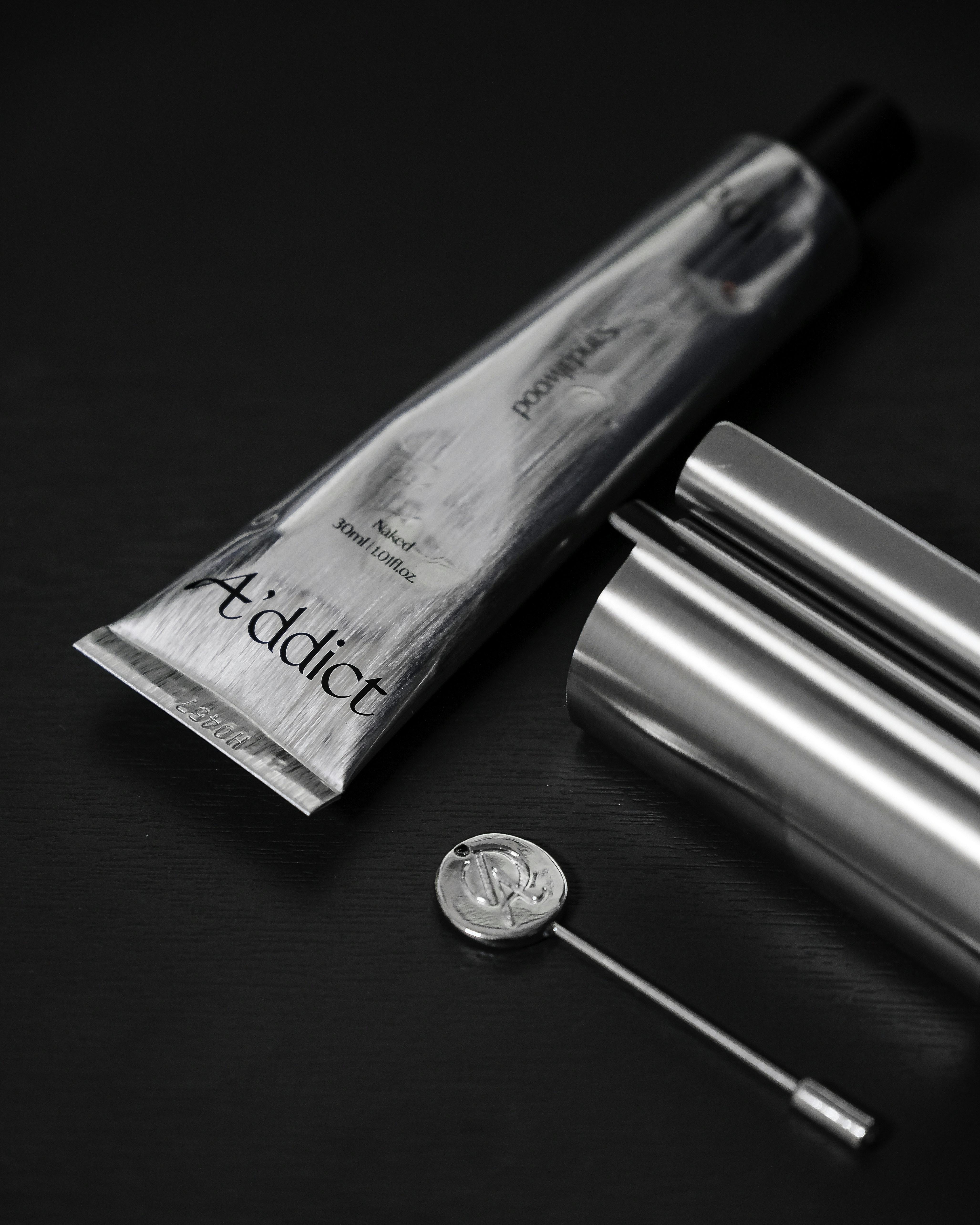 Comparación de diferentes niveles de pureza de plata con marcas